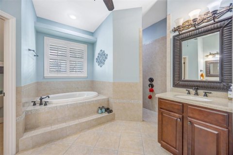 House in Lakeland, Florida 5 bedrooms, 265.61 sq.m. № 2228323 - photo 22