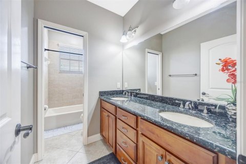 House in Lakeland, Florida 5 bedrooms, 265.61 sq.m. № 2228323 - photo 28