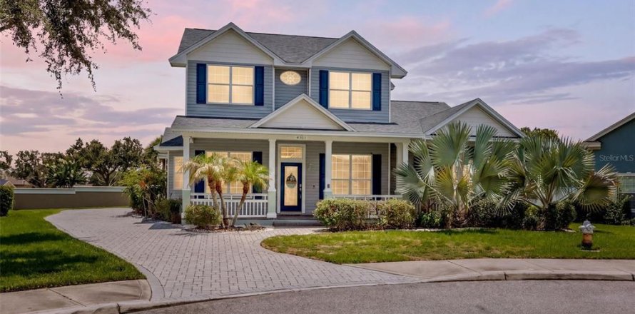 House in Lakeland, Florida 5 bedrooms, 265.61 sq.m. № 2228323