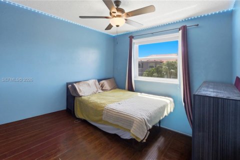 Townhouse in Sunrise, Florida 3 bedrooms, 171.68 sq.m. № 2050810 - photo 25