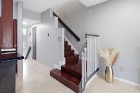 Townhouse in Sunrise, Florida 3 bedrooms, 171.68 sq.m. № 2050810 - photo 18