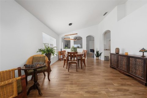 Villa ou maison à vendre à Orlando, Floride: 3 chambres, 193.98 m2 № 2196776 - photo 2