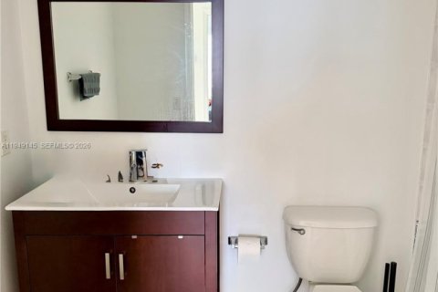 Condominio en alquiler en Miami, Florida, 1 dormitorio, 53.42 m2 № 2010394 - foto 6