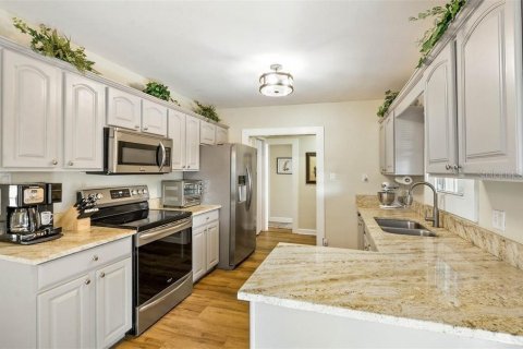 Villa ou maison à louer à Tampa, Floride: 3 chambres, 128.21 m2 № 2399522 - photo 13