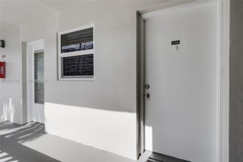 Copropriété à vendre à Hallandale Beach, Floride: 2 chambres, 101.45 m2 № 2088863 - photo 30
