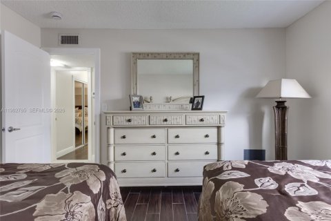 Copropriété à vendre à Hallandale Beach, Floride: 2 chambres, 101.45 m2 № 2088863 - photo 18