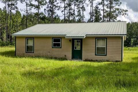 House in Chiefland, Florida 3 bedrooms, 84.73 sq.m. № 1842099 - photo 1