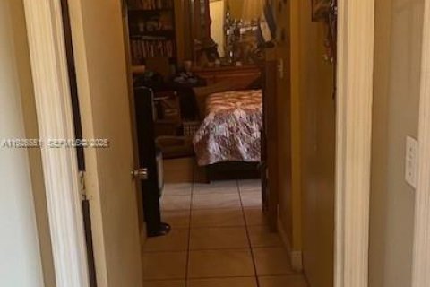 Villa ou maison à vendre à Miami, Floride: 4 chambres, 129.13 m2 № 1986544 - photo 14