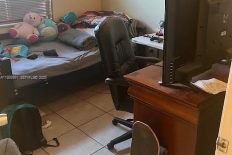 Villa ou maison à vendre à Miami, Floride: 4 chambres, 129.13 m2 № 1986544 - photo 18