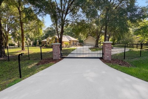 Villa ou maison à vendre à High Springs, Floride: 4 chambres, 227.52 m2 № 2305172 - photo 3