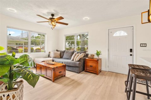 House in Bradenton, Florida 3 bedrooms, 75.81 sq.m. № 1851894 - photo 5