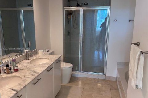 Снять в аренду кондоминиум в Майами, Флорида 2 спальни, 102.29м2, № 1955385 - фото 16