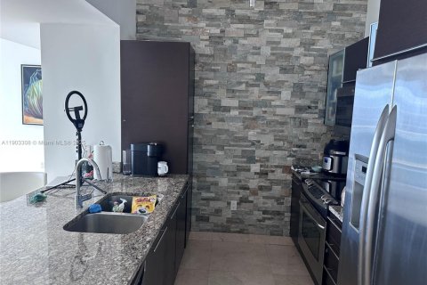 Снять в аренду кондоминиум в Майами, Флорида 2 спальни, 102.29м2, № 1955385 - фото 10