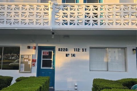 Condominio en Seminole, Florida, 1 dormitorio  № 2205749