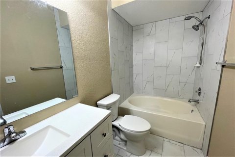 Купить кондоминиум в Темпл-Террас, Флорида 5 комнат, 80.45м2, № 1784338 - фото 15