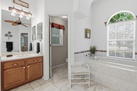 Villa ou maison à vendre à Weeki Wachee, Floride: 3 chambres, 303.05 m2 № 2298099 - photo 18