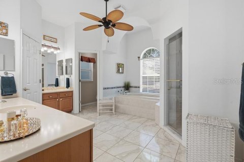 Villa ou maison à vendre à Weeki Wachee, Floride: 3 chambres, 303.05 m2 № 2298099 - photo 17