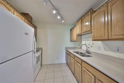 Condominio en venta en Sun City Center, Florida, 1 dormitorio, 89.19 m2 № 2094664 - foto 9