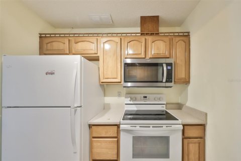 Condominio en venta en Sun City Center, Florida, 1 dormitorio, 89.19 m2 № 2094664 - foto 11