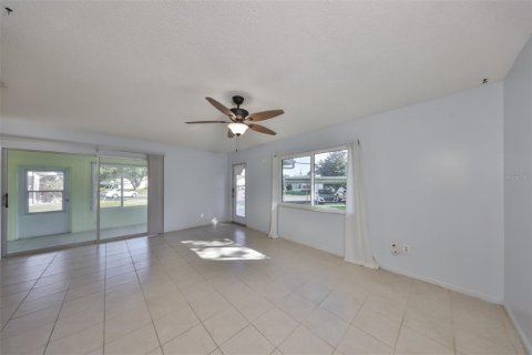 Condominio en venta en Sun City Center, Florida, 1 dormitorio, 89.19 m2 № 2094664 - foto 7