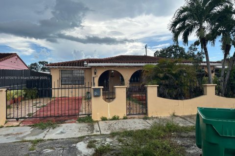 Villa ou maison à vendre à Miami, Floride: 5 chambres, 230.12 m2 № 1923888 - photo 2