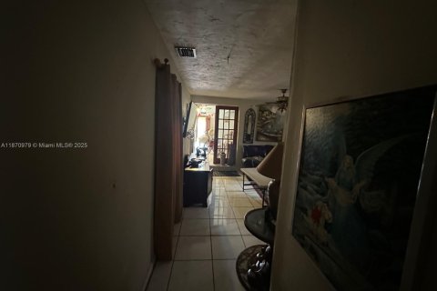 Villa ou maison à vendre à Miami, Floride: 5 chambres, 230.12 m2 № 1923888 - photo 5