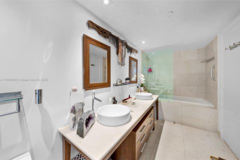 Copropriété à vendre à Miami, Floride: 2 chambres № 1957736 - photo 20