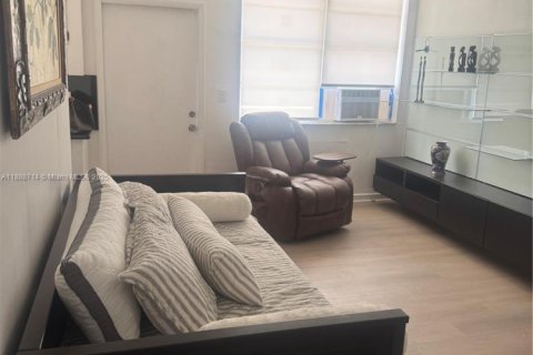 Copropriété à louer à Miami Beach, Floride: 1 chambre, 53.88 m2 № 1941307 - photo 3