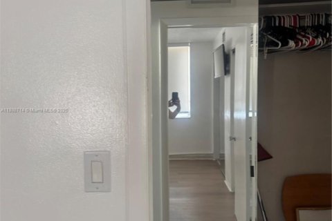 Copropriété à louer à Miami Beach, Floride: 1 chambre, 53.88 m2 № 1941307 - photo 9