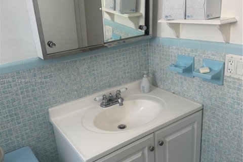 Copropriété à louer à Miami Beach, Floride: 1 chambre, 53.88 m2 № 1941307 - photo 14