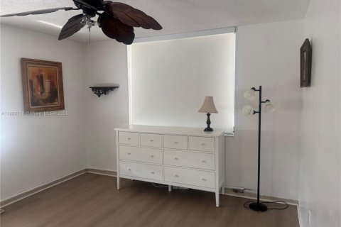 Copropriété à louer à Miami Beach, Floride: 1 chambre, 53.88 m2 № 1941307 - photo 10