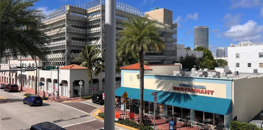 Condo à Miami Beach, Floride, 1 chambre  № 1941307