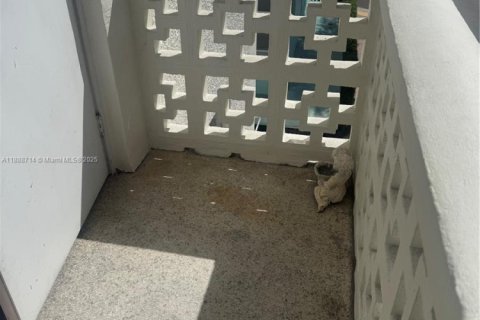 Copropriété à louer à Miami Beach, Floride: 1 chambre, 53.88 m2 № 1941307 - photo 16