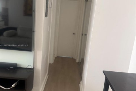 Copropriété à louer à Miami Beach, Floride: 1 chambre, 53.88 m2 № 1941307 - photo 5