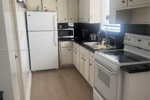 Copropriété à louer à Miami Beach, Floride: 1 chambre, 53.88 m2 № 1941307 - photo 8