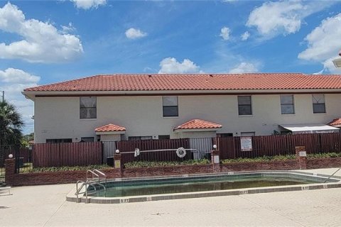 Copropriété à vendre à Orlando, Floride: 2 chambres, 113.99 m2 № 1003864 - photo 4