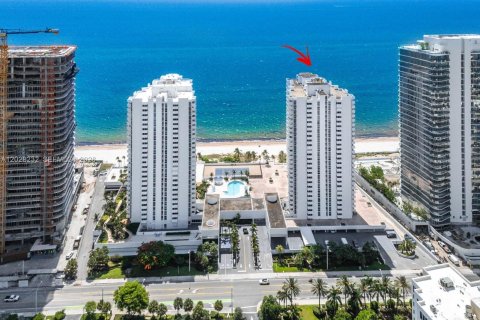 Condominio en venta en Pompano Beach, Florida, 2 dormitorios, 148.64 m2 № 2084984 - foto 29