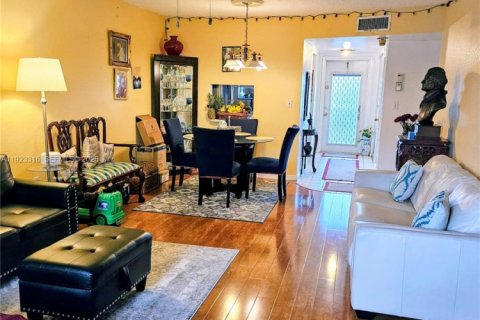 Купить кондоминиум в Санрайз, Флорида 2 спальни, 78.97м2, № 1982195 - фото 7