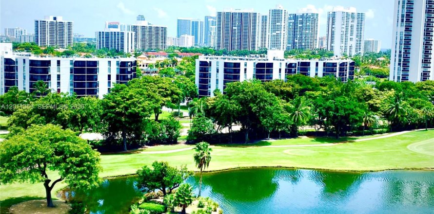 Condo in Aventura, Florida, 2 bedrooms  № 2075163