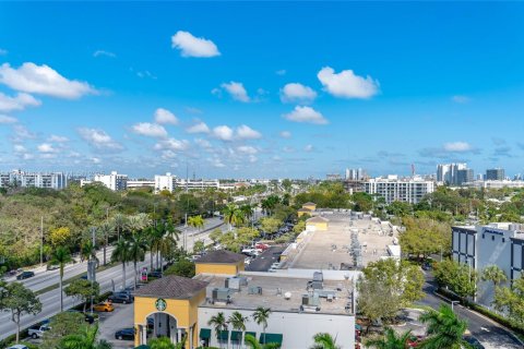 Condo in North Miami, Florida, 2 bedrooms  № 1710238 - photo 5