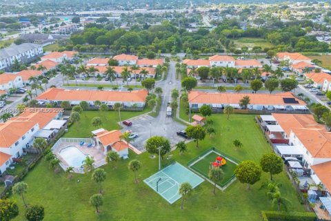 Купить таунхаус в Майами, Флорида 3 спальни, 121.52м2, № 2005073 - фото 26