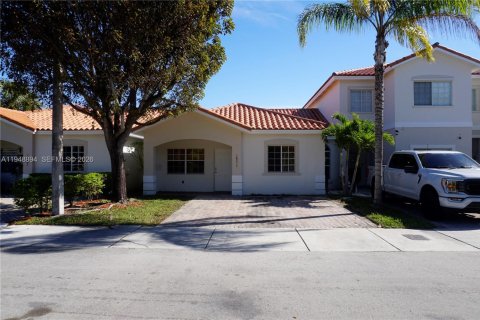 Купить таунхаус в Майами, Флорида 3 спальни, 121.52м2, № 2005073 - фото 2