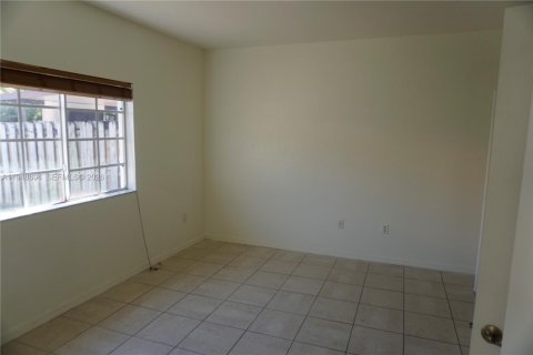 Купить таунхаус в Майами, Флорида 3 спальни, 121.52м2, № 2005073 - фото 17