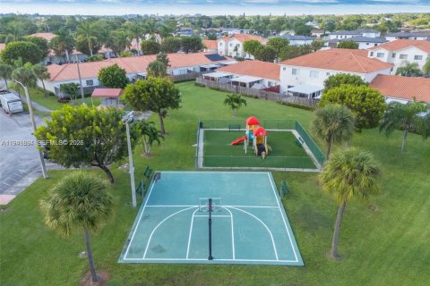 Купить таунхаус в Майами, Флорида 3 спальни, 121.52м2, № 2005073 - фото 23