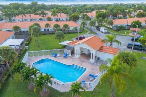 Купить таунхаус в Майами, Флорида 3 спальни, 121.52м2, № 2005073 - фото 24