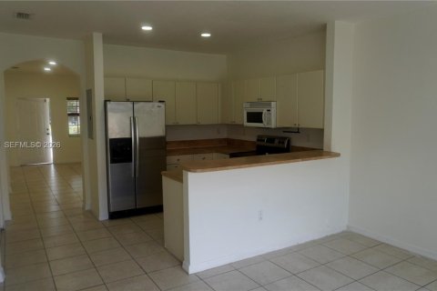 Купить таунхаус в Майами, Флорида 3 спальни, 121.52м2, № 2005073 - фото 4