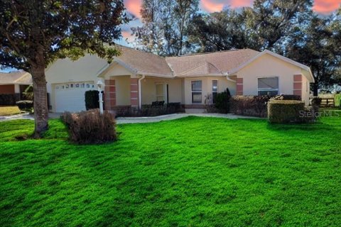 House in Ocala, Florida 3 bedrooms, 164.07 sq.m. № 2126544