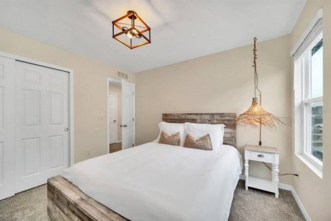 Casa en venta en Kissimmee, Florida, 7 dormitorios, 328.22 m2 № 831594 - foto 26