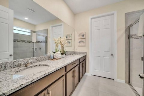 Casa en venta en Kissimmee, Florida, 7 dormitorios, 328.22 m2 № 831594 - foto 29