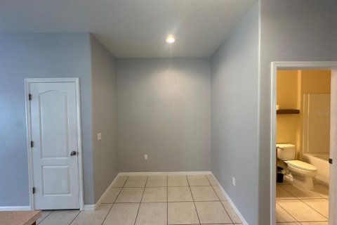 Touwnhouse à louer à Lakeland, Floride: 4 chambres, 137.4 m2 № 2428977 - photo 5